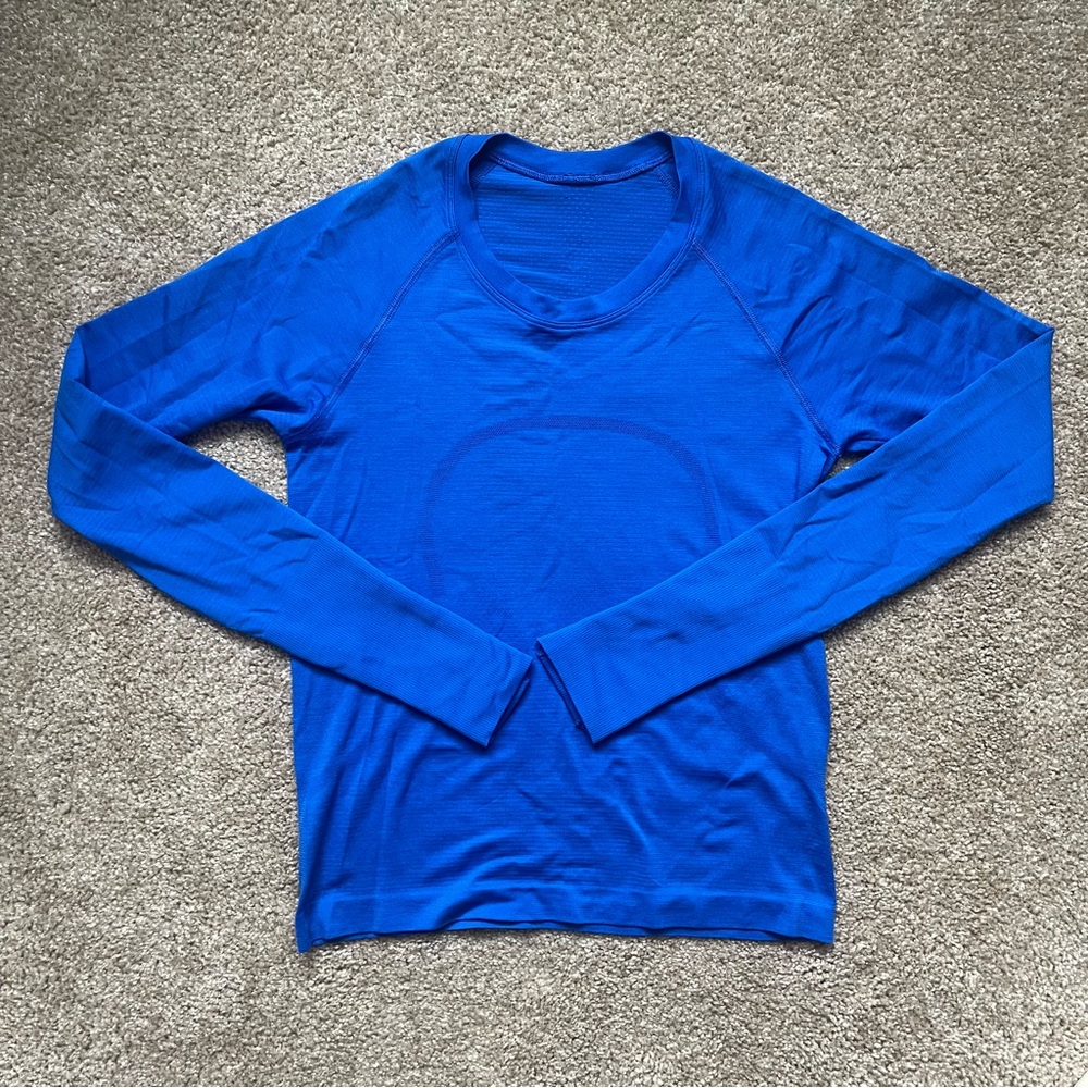 Lululemon Swiftly Tech Long Sleeve 2.0 race length shirt size 6 Blazer Blue Tone